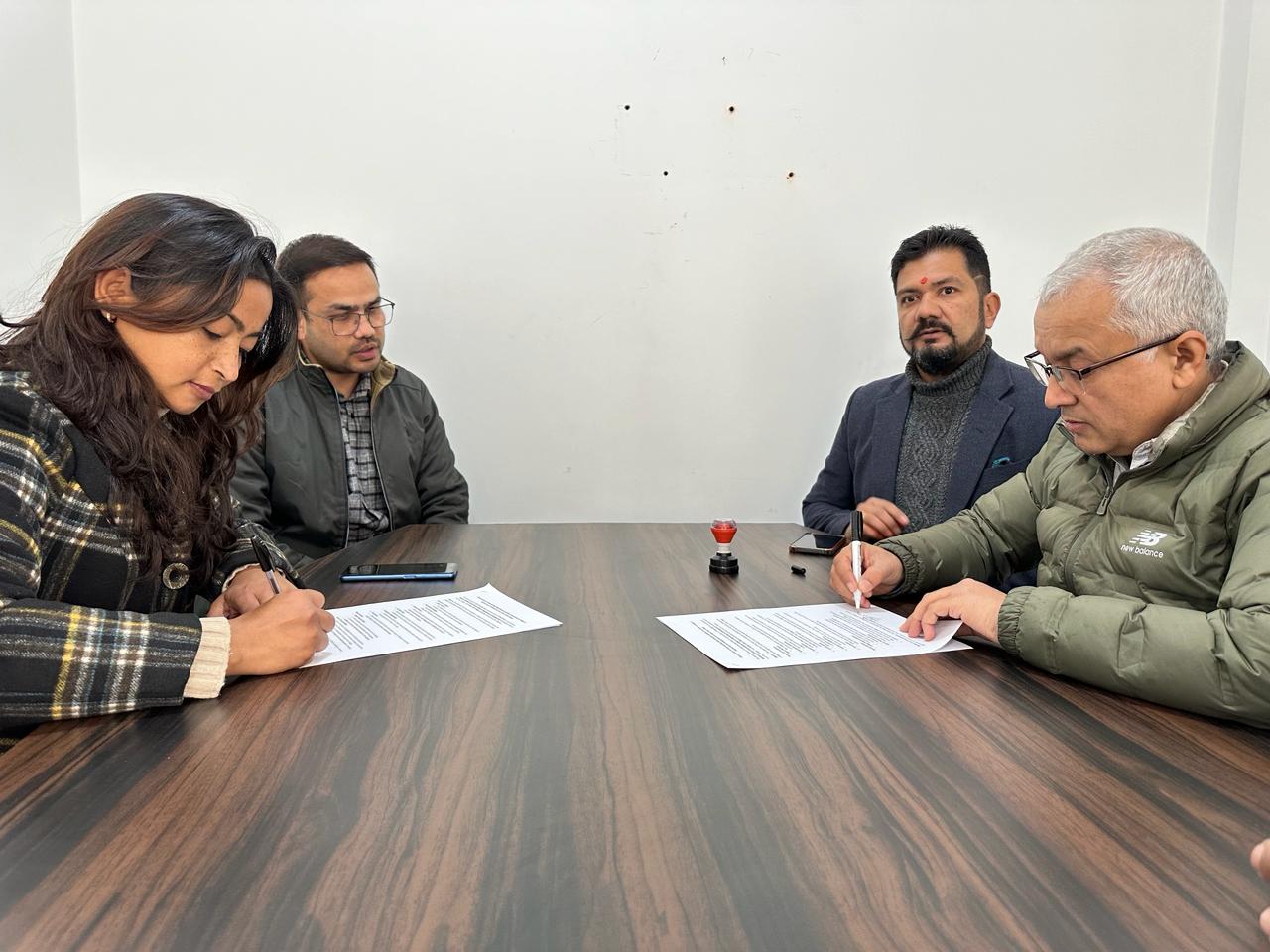 MoU signed between Kathford International College and CCN